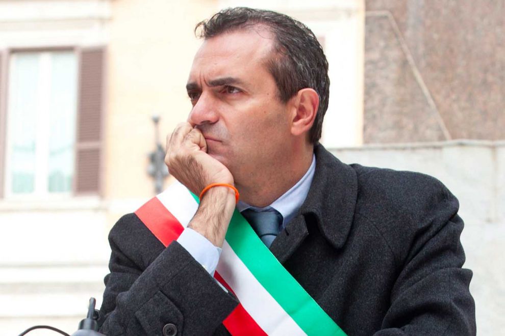 Napoli anti Salvini: tutti contro De Magistris